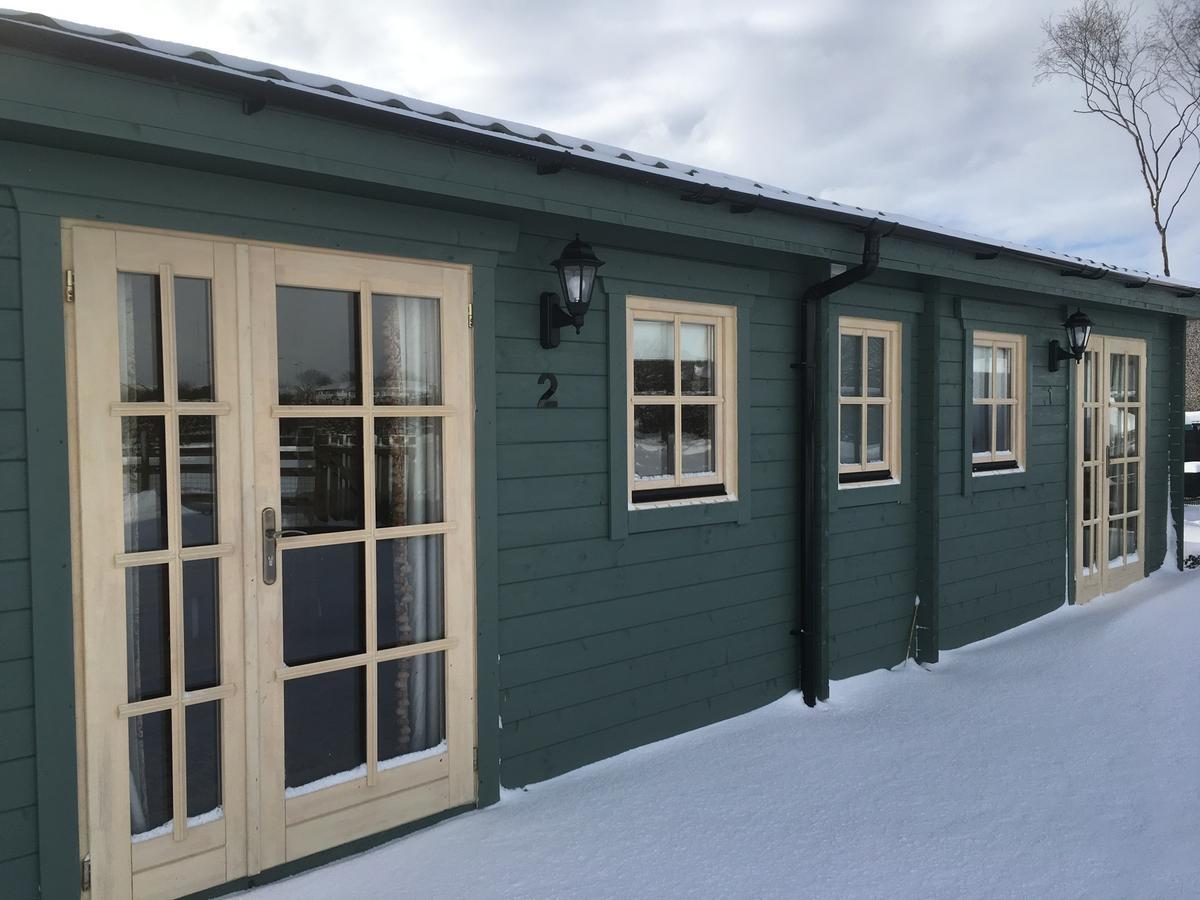 Auchenlea Lodges Glasgow Exterior foto